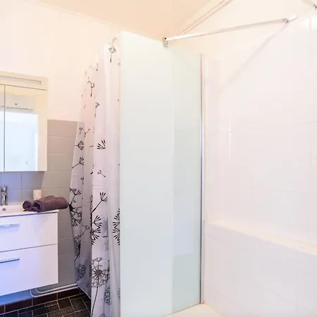 Daire Charming Flat In With Balcony